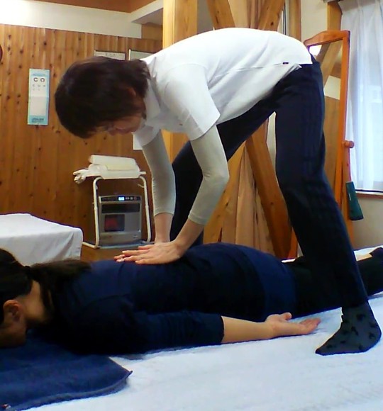 女性の頭痛 肩こり 顎関節症なら藤枝市の整体 寺田自然形体研究所